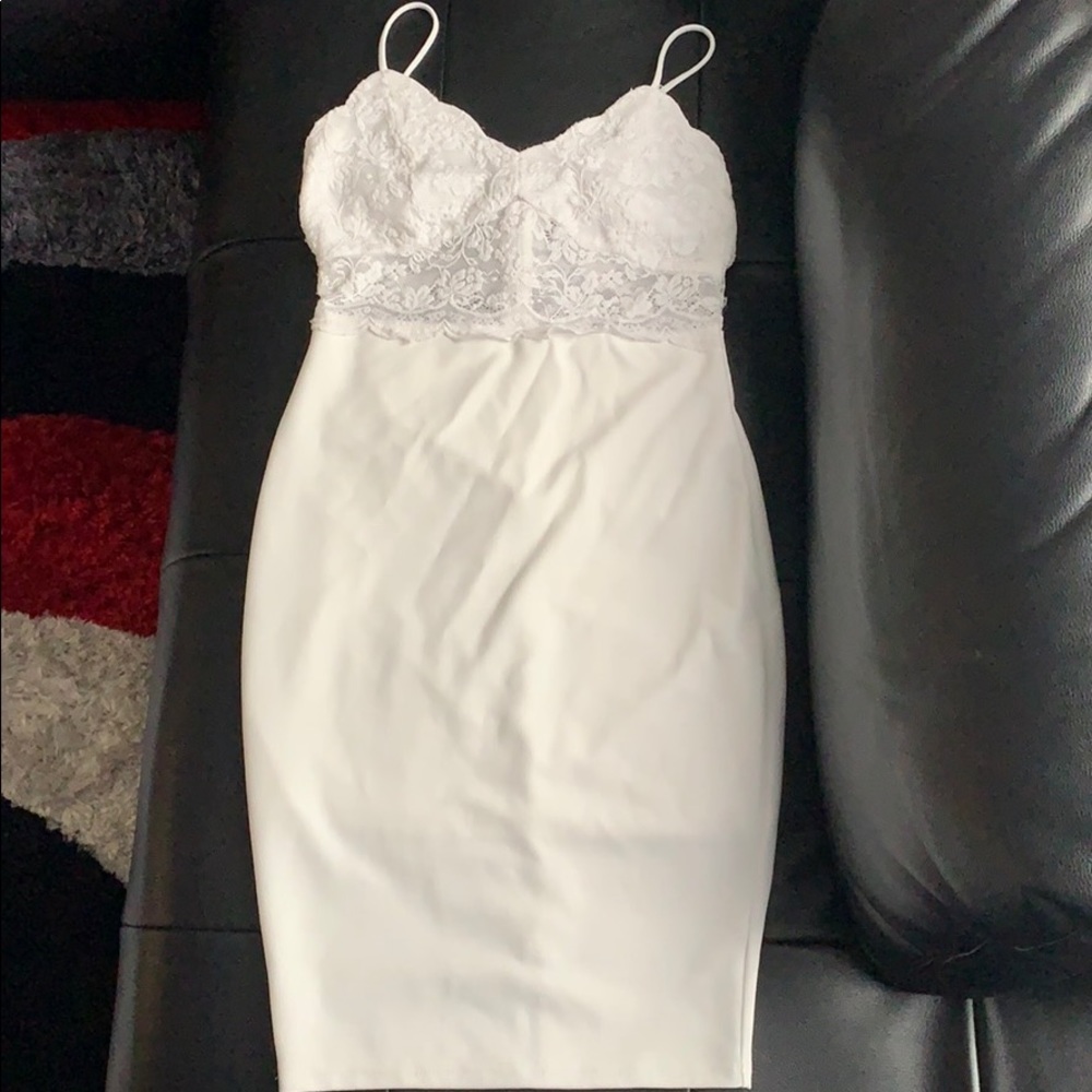 Privy Form-fitting White Dress